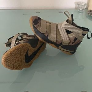 Nike Lebron Soilder XI GS